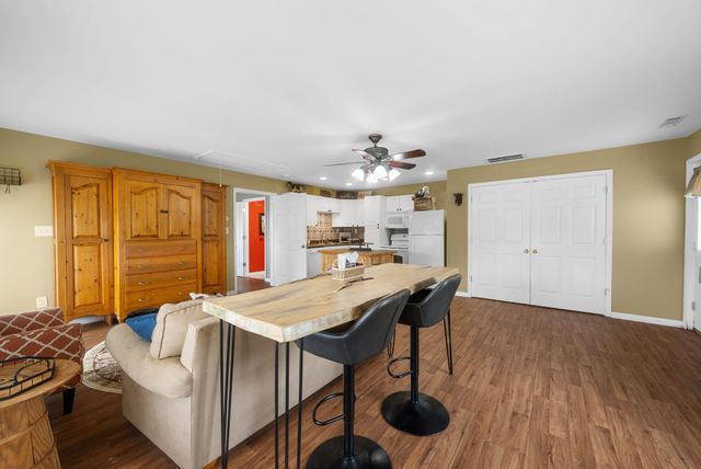 8130 Joy Rd, Mount Pleasant, TN 38474