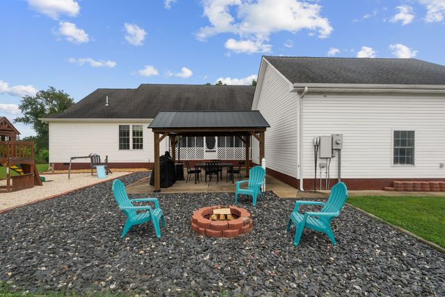 8130 Joy Rd, Mount Pleasant, TN 38474