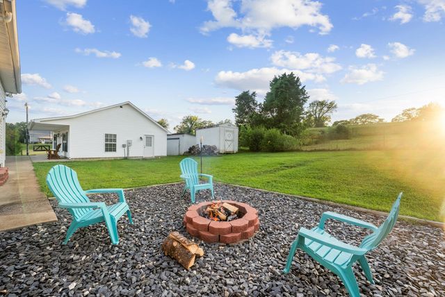 8130 Joy Rd, Mount Pleasant, TN 38474