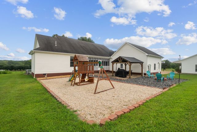8130 Joy Rd, Mount Pleasant, TN 38474