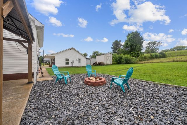 8130 Joy Rd, Mount Pleasant, TN 38474