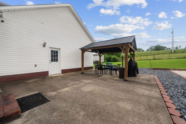 8130 Joy Rd, Mount Pleasant, TN 38474