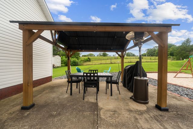 8130 Joy Rd, Mount Pleasant, TN 38474
