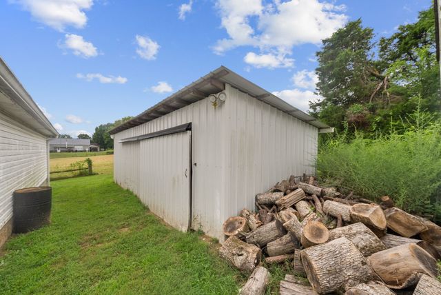 8130 Joy Rd, Mount Pleasant, TN 38474