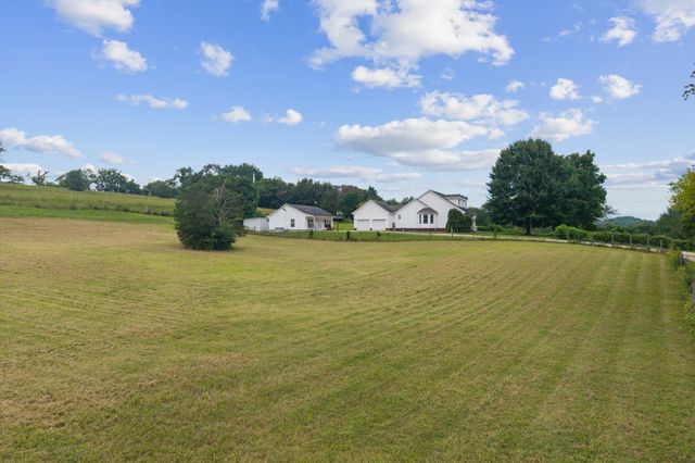 8130 Joy Rd, Mount Pleasant, TN 38474