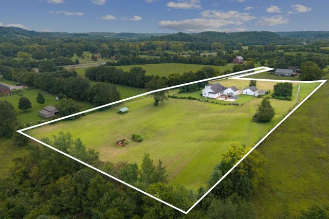 8130 Joy Rd, Mount Pleasant, TN 38474
