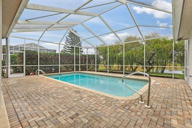 8547 CORAL CREEK LOOP, Hudson, FL 34667