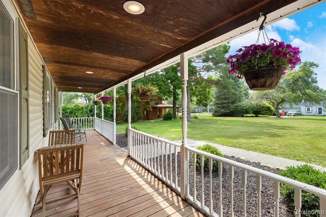 7677 Washburn, Washington, MI 48094