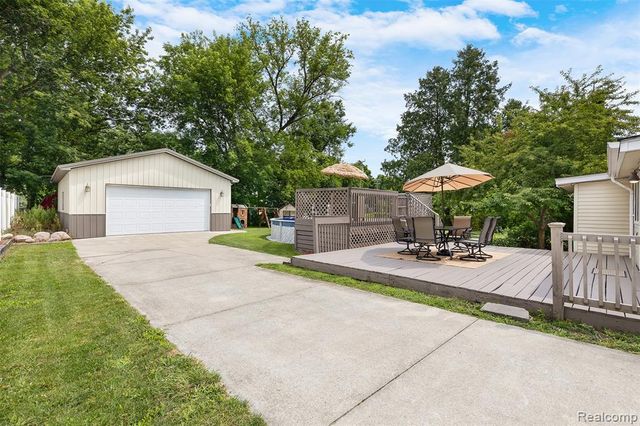 7677 Washburn, Washington, MI 48094