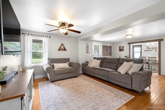 7677 Washburn, Washington, MI 48094