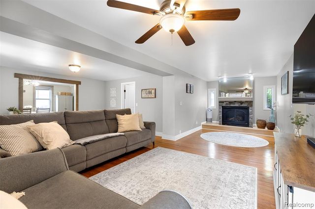 7677 Washburn, Washington, MI 48094