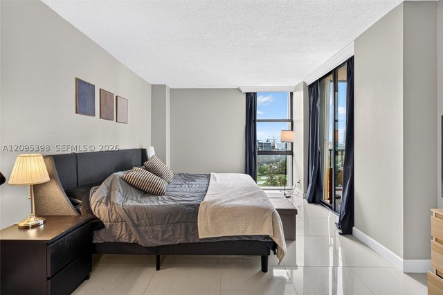 20335 W Country Club Dr 1402, Aventura, FL 33180