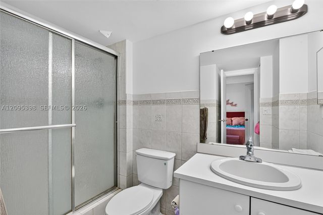 20335 W Country Club Dr 1402, Aventura, FL 33180