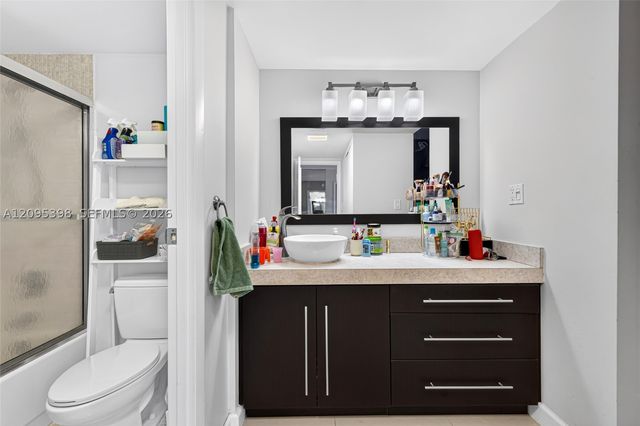 20335 W Country Club Dr 1402, Aventura, FL 33180