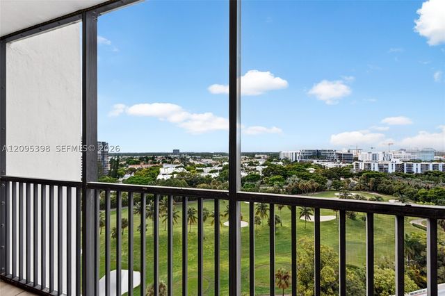 20335 W Country Club Dr 1402, Aventura, FL 33180