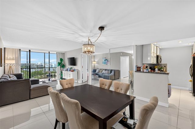 20335 W Country Club Dr 1402, Aventura, FL 33180