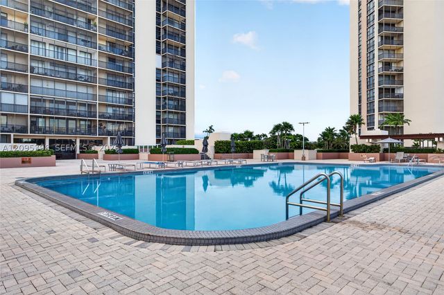 20335 W Country Club Dr 1402, Aventura, FL 33180