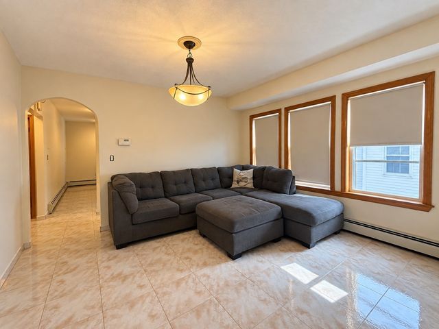 85 Boston Ave 2, Somerville, MA 02144