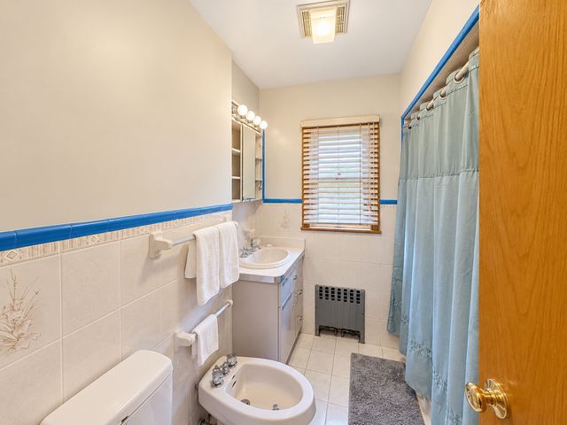 85 Boston Ave 2, Somerville, MA 02144