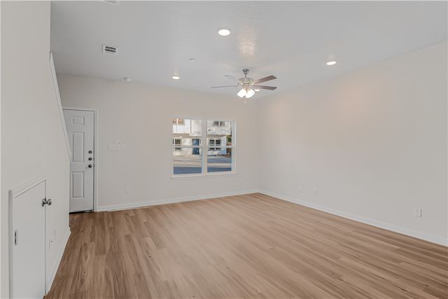 601 West 24th Street 121, Bryan, TX 77803