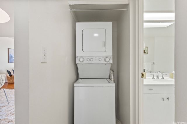 1860 Ala Moana Boulevard 1102, Honolulu, HI 96815