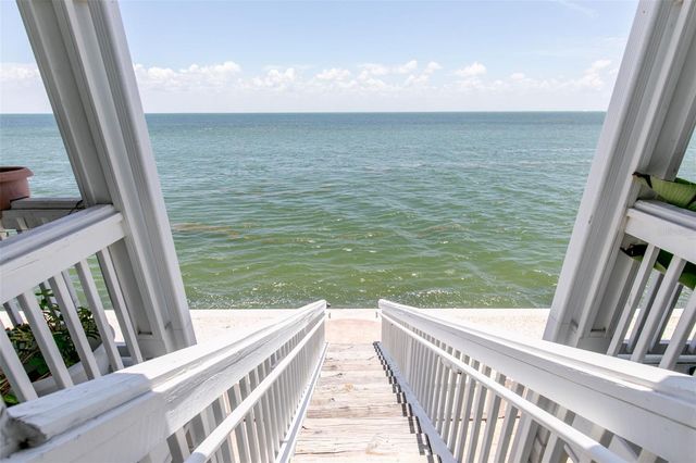 5118 COQUINA KEY DRIVE SE C, St Petersburg, FL 33705