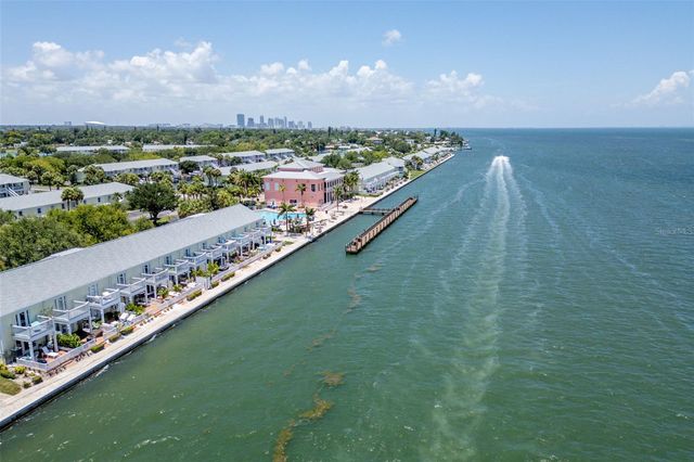 5118 COQUINA KEY DRIVE SE C, St Petersburg, FL 33705
