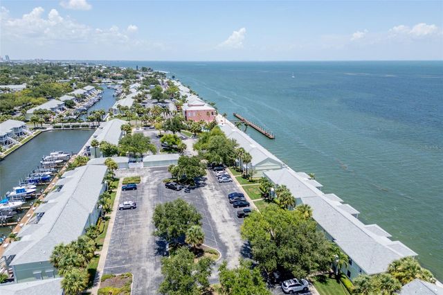 5118 COQUINA KEY DRIVE SE C, St Petersburg, FL 33705