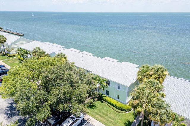 5118 COQUINA KEY DRIVE SE C, St Petersburg, FL 33705