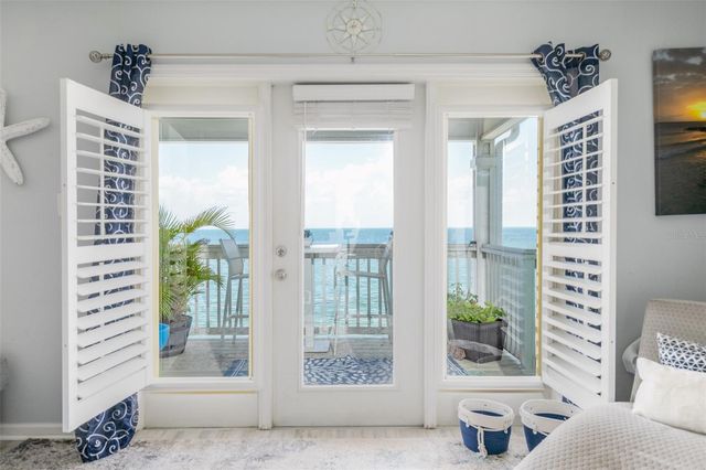 5118 COQUINA KEY DRIVE SE C, St Petersburg, FL 33705