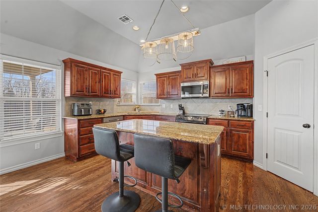 14346 S Toledo Avenue, Bixby, OK 74008