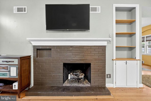 109 PENN ST, Riverton, NJ 08077