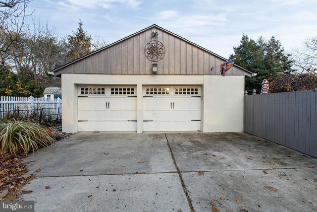 109 PENN ST, Riverton, NJ 08077