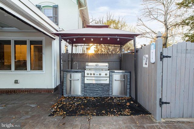 109 PENN ST, Riverton, NJ 08077