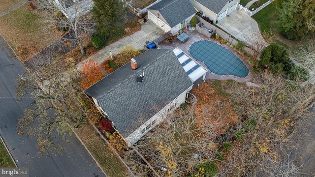 109 PENN ST, Riverton, NJ 08077