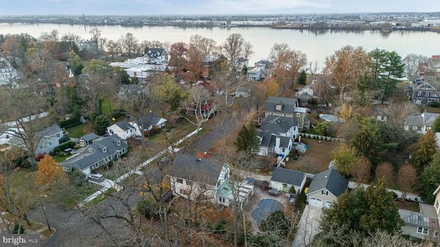 109 PENN ST, Riverton, NJ 08077