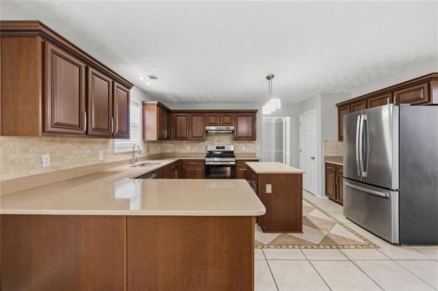 267 Lakeview Place, Stockbridge, GA 30281
