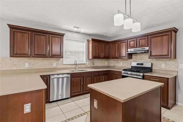 267 Lakeview Place, Stockbridge, GA 30281