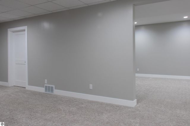 2816 W Crossroads Drive, Bay City, MI 48706