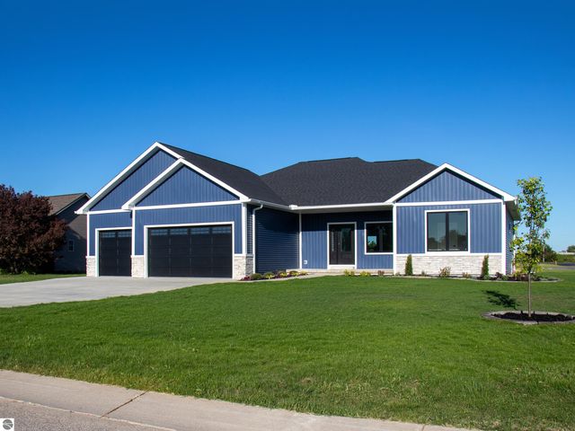 2816 W Crossroads Drive, Bay City, MI 48706