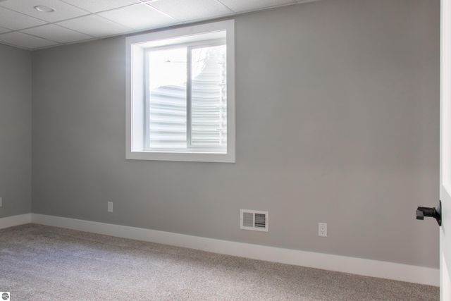 2816 W Crossroads Drive, Bay City, MI 48706