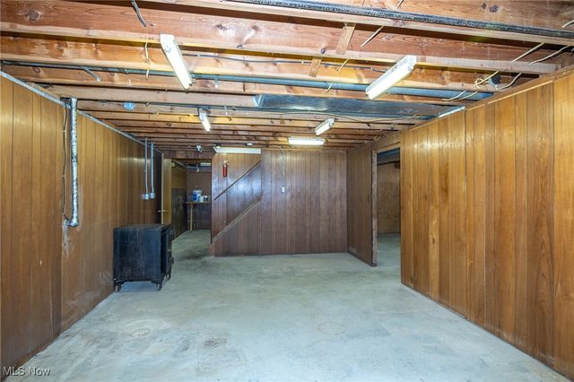 5525 Kennard Road, Seville, OH 44273