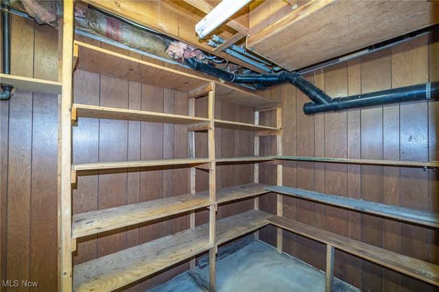 5525 Kennard Road, Seville, OH 44273