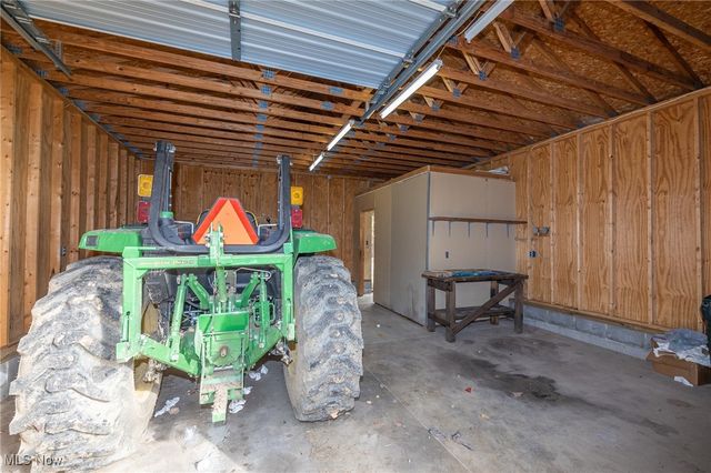 5525 Kennard Road, Seville, OH 44273