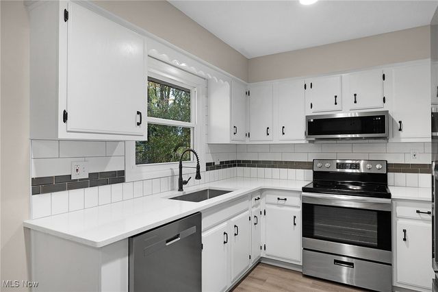 5525 Kennard Road, Seville, OH 44273