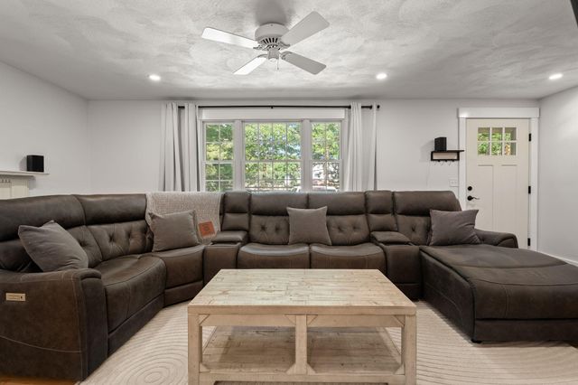 27 Frank Baker Road, South Yarmouth, MA 02664