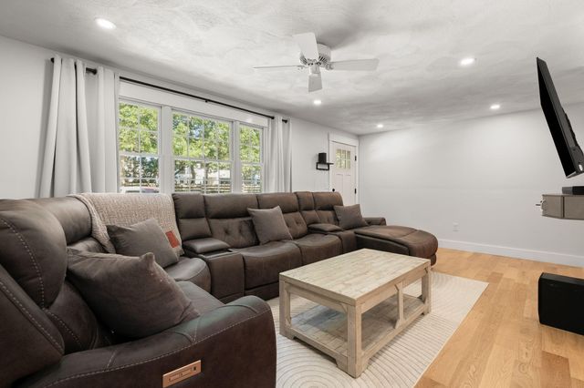 27 Frank Baker Road, South Yarmouth, MA 02664