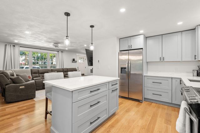 27 Frank Baker Road, South Yarmouth, MA 02664