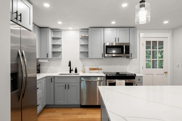 27 Frank Baker Road, South Yarmouth, MA 02664