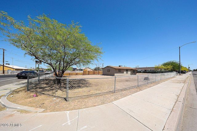 2810 E Roeser Road, Phoenix, AZ 85040